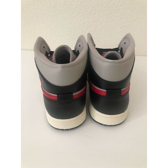 Air Jordan 1 MID Womens Black/Gym Red- College Grey Size 12 - Picture 5 of 9